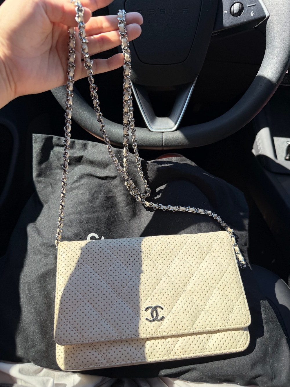 CHANEL White Perforated Quilted Leather Chain Flap Shoulder Bag - Picture 2 of 8